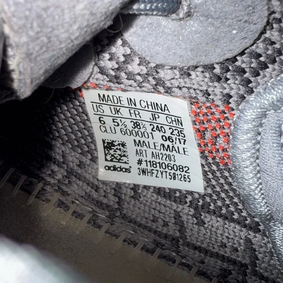 AUTHENTIC Adidas Yeezy Boost 350 V2 Beluga 2.0 - Picture 8 of 11